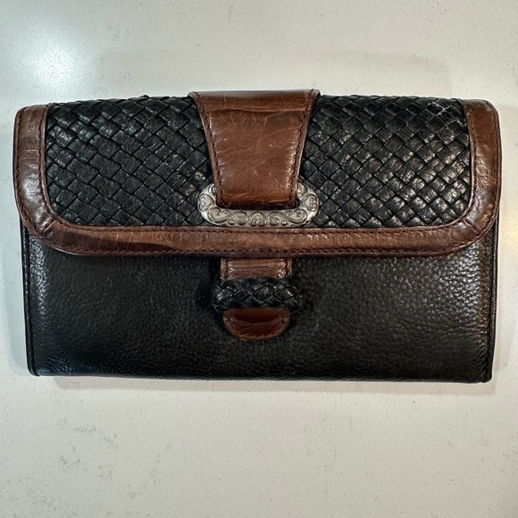 Brighton Wallet - Picture 1 of 12